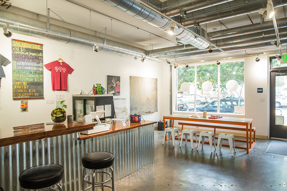 Inside view of the Sacramento Brew Bar.