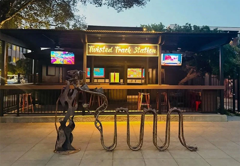 Twisted Track Station bar, Midtown Sacramento
